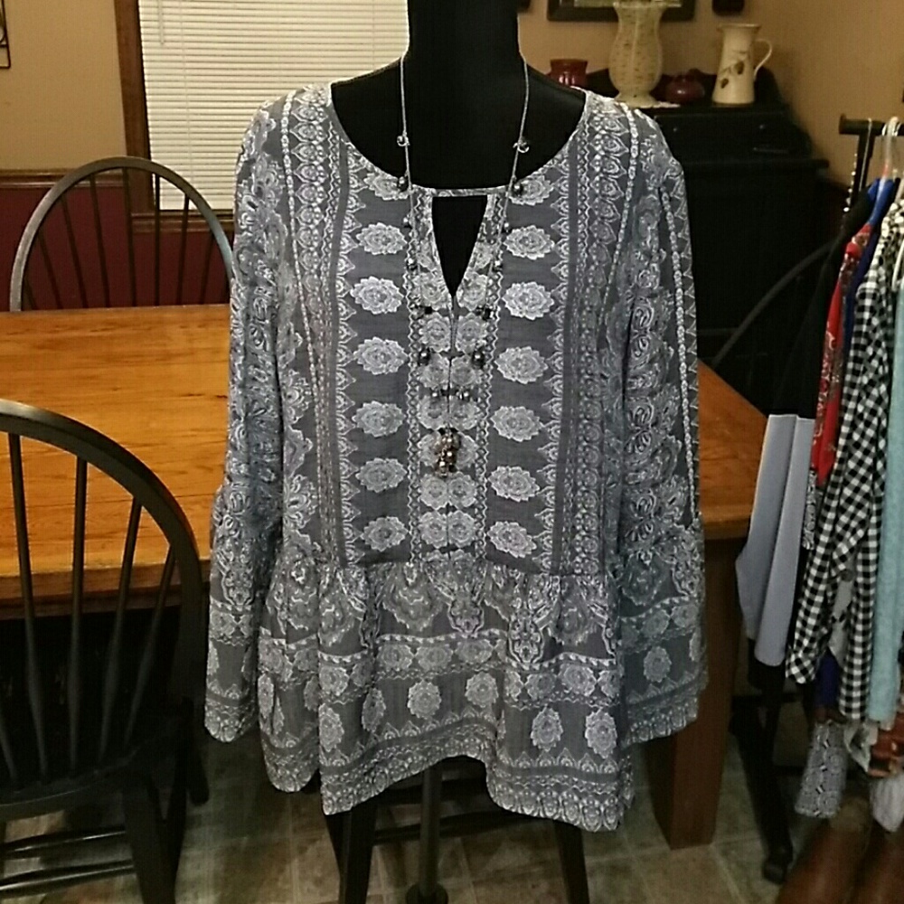 Ladies romantic grey and white blouse
